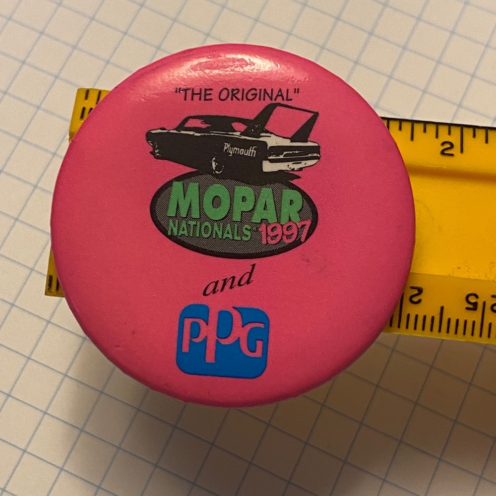 Vintage 90s 1997 Mopar Nationals Car Show Collectible Pin - Picture 3 of 5